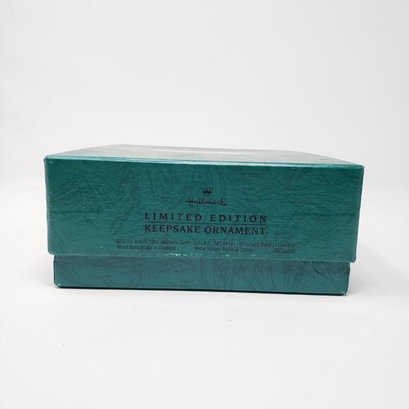 1993 Hallmark Sharing Christmas Limited Edition Keepsake Holiday Ornament. - Picture 2 of 8